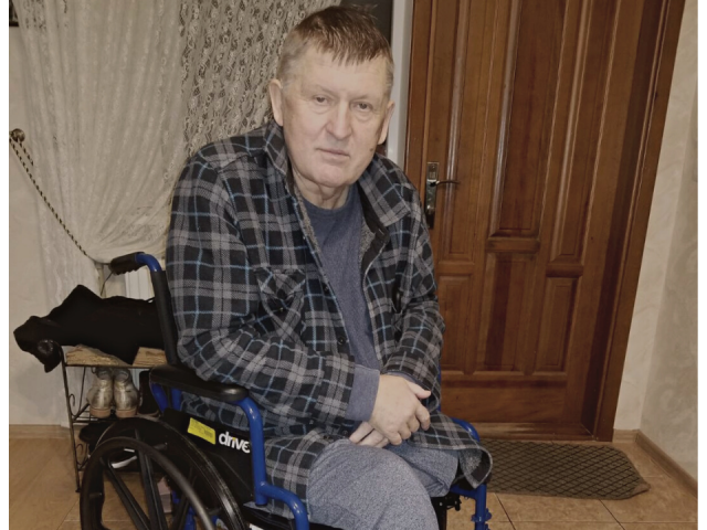 Допомагаємо людям з інвалідністю