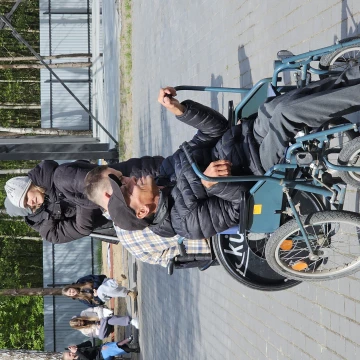6 image